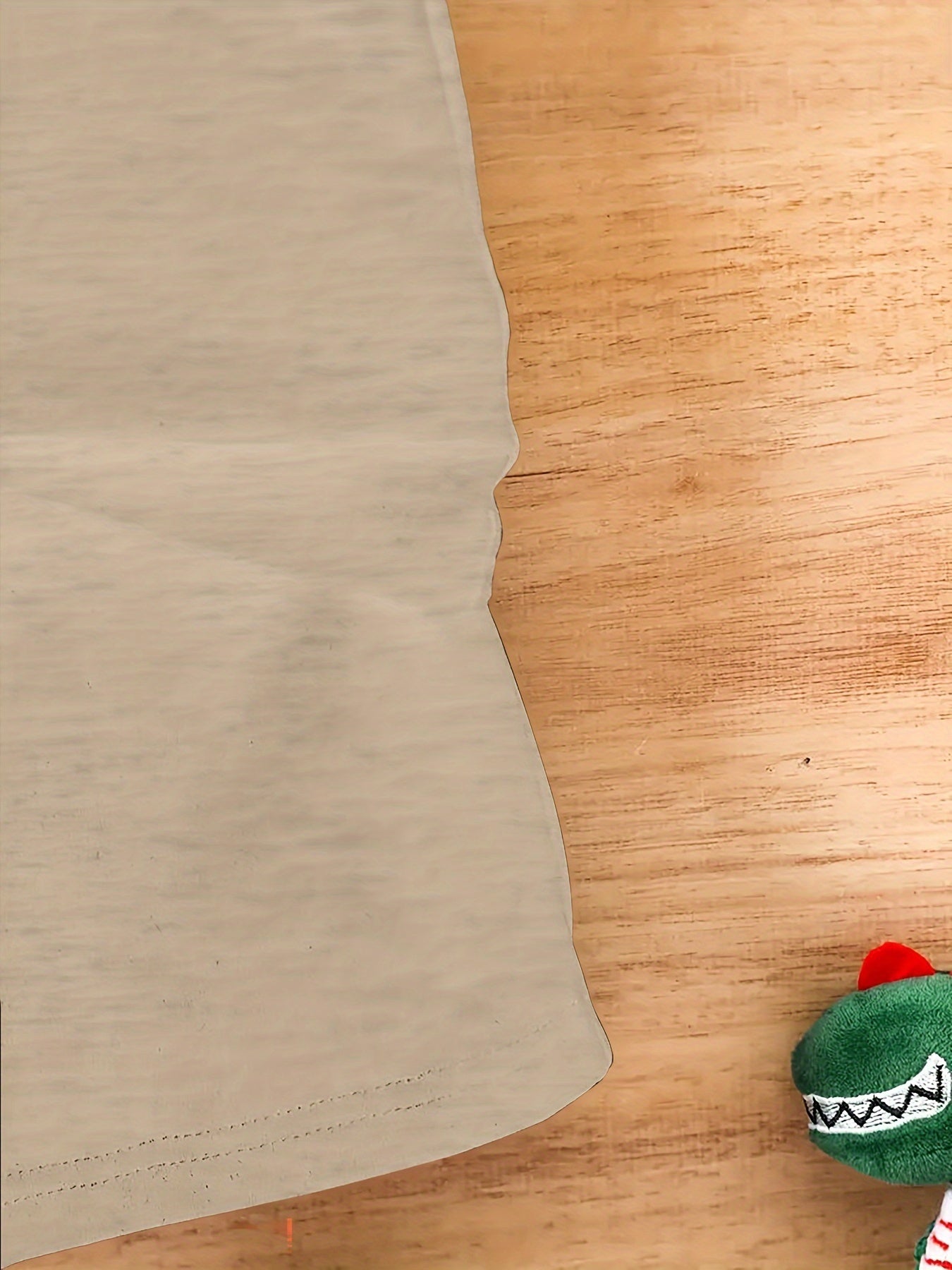 Men's Casual Round Neck T-shirt -1979 Vintage Teddy Bear Print